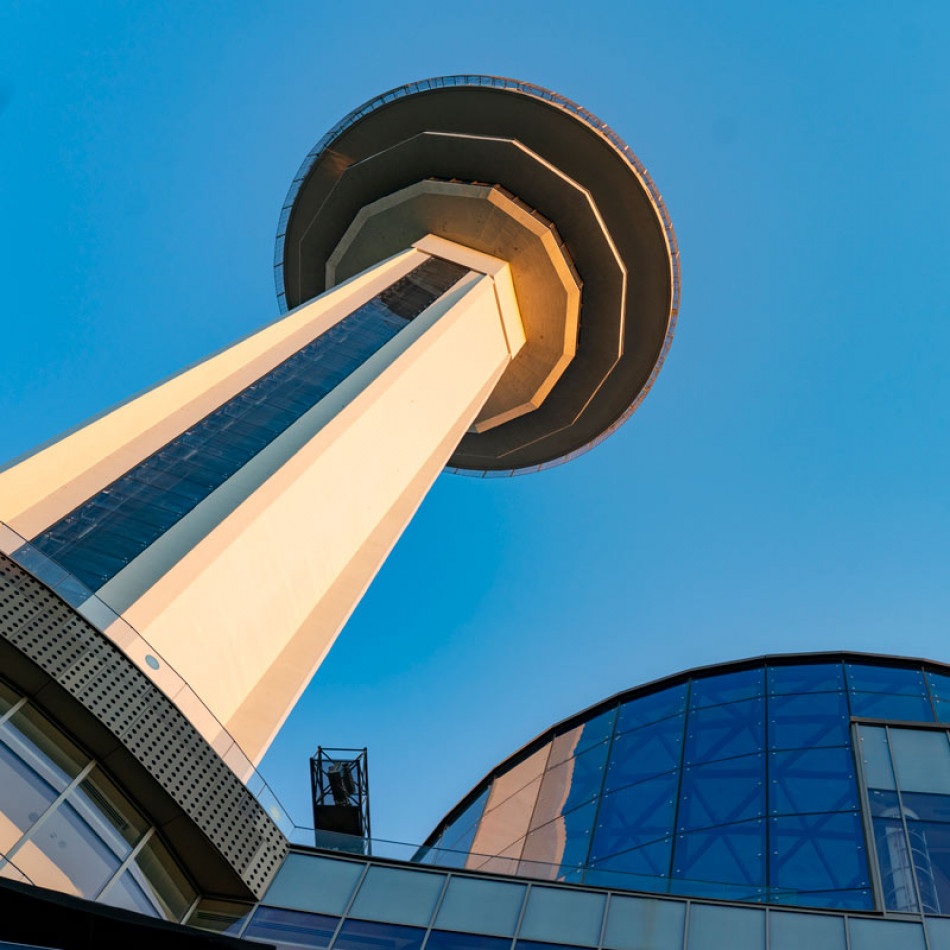 Atakule komunikacijski in razgledni stolp